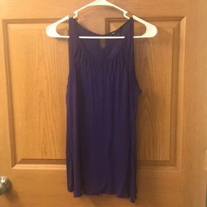 Gap- basic purple tank